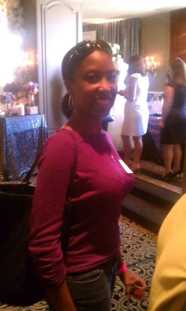 klrobin501's tweet photo. Bridal expo with the bride-to-be @Deebos_Sparkle http://t.co/GSt9kqrwjQ