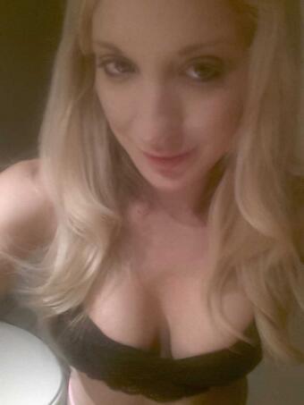 Photo: #nomakeupBrooke http://t.co/QGDVQpG9xo<a href="/tag/nomakeupbrooke"class="tags">#nomakeupBrooke</a>