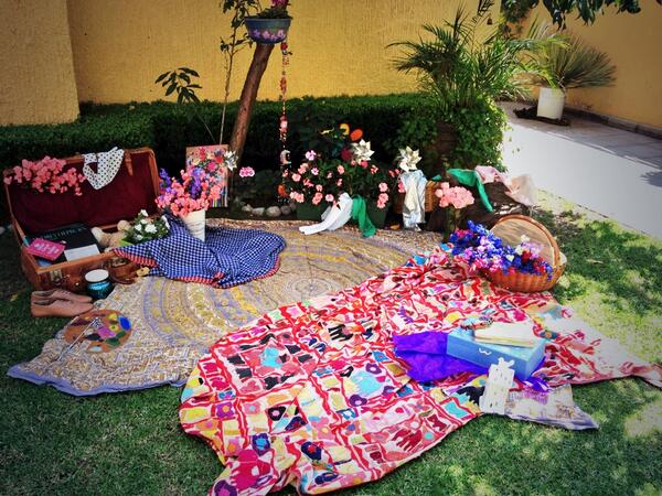 natdupeyron's tweet photo. ... Que rico domingo !! @Ximenaec @fridaocampo @erikact9 🌸🌿💐😘 http://t.co/3uF4ZIHW7l