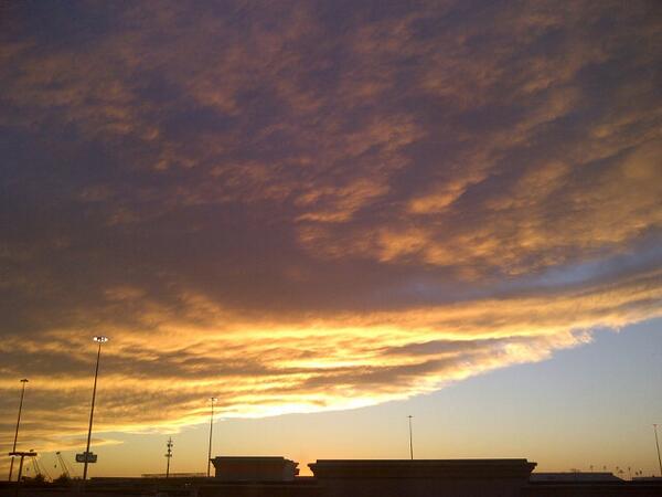 IreneSans's tweet image. I love Houston! Every sunset is gorgeous! #cloudnerd #Houstonweather #houston
