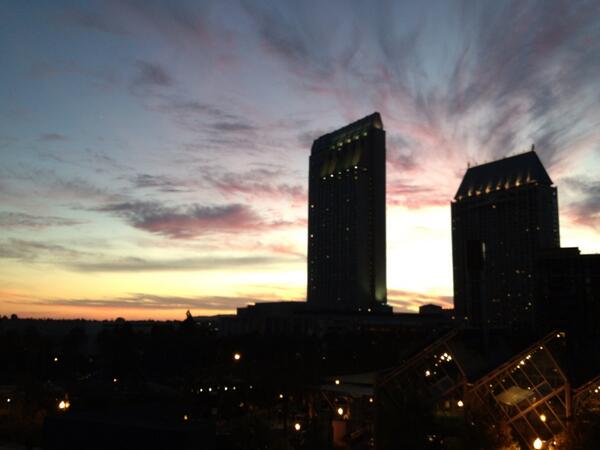 JerryWaldron's tweet photo. View of sunset from our balcony! http://t.co/oh9KHgOQbG