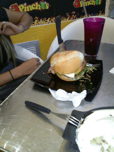 sarasouthpark's tweet image. @QPinchos q rico es comer aquí un lugar especial