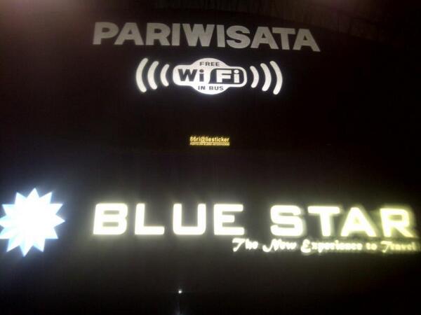 BusMinang_Mania's tweet photo. Fasilitas yg bs buat org lbh nyaman d bis "@bus_bluestar: Free WiFi. Kewajiban atau Fasilitas? Mari Di @BismaniaOrg http://t.co/nnVNw3Xxx8"