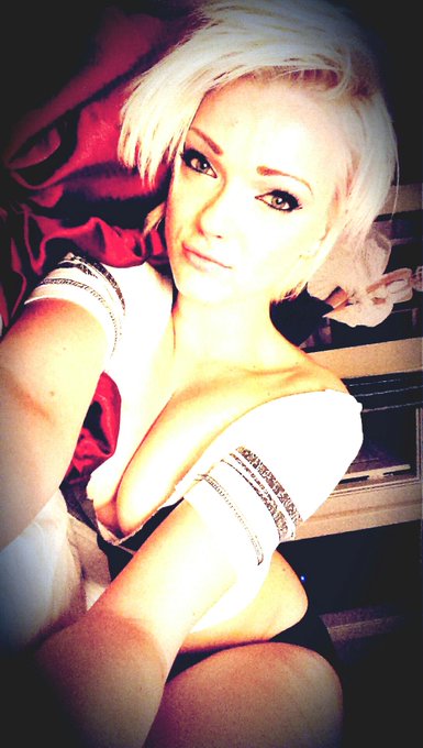 #ZoeyPaige http://t.co/AYmLyz3Jix<a href="/tag/zoeypaige"class="tags">#ZoeyPaige</a>