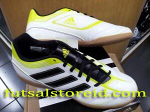 futsalstoresid's tweet image. #PromoUpdate Sepatu Futsal Adidas Ezeiro III Putih Hitam Kuning | size: 39, 43, 44, 44.5, 46 | Harga: 350rb