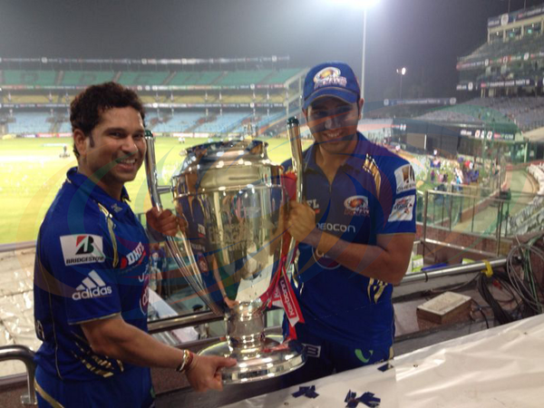 mipaltan's tweet photo. The #CLT20 Trophy right where it belongs!
In the hands of @sachin_rt & @ImRo45. #ThisTimeFor10dulkar #MI http://t.co/Gwdlh7hKzP