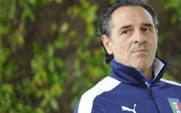 NazionaleCalcio's tweet photo. I convocati di Prandelli: Tornano Pepito Rossi e Federico Balzaretti! http://t.co/VQyl2ATUBw http://t.co/QzCLxvxUTv