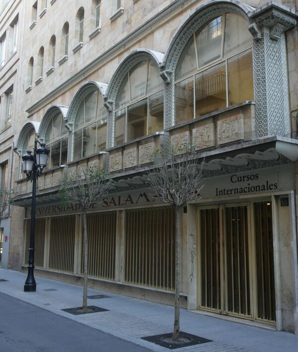 CursosInt_USAL's tweet image. Damos la bienvenida a tod@s los que empezáis el #ProgramaModular ¡Suerte y disfrutad EN @CursosInt_USAL!