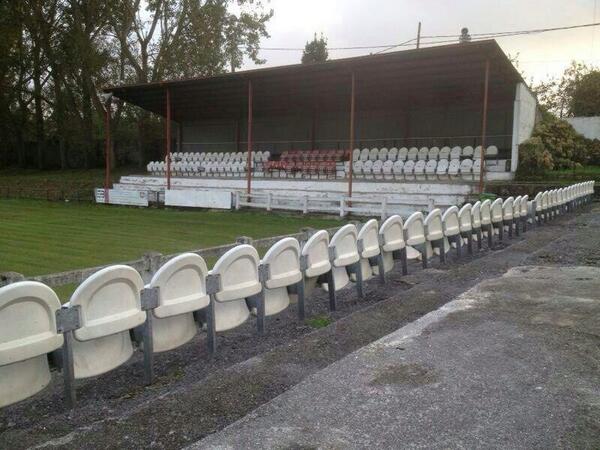 Preciosa foto de la grada de nuestro campo de Azkorri. 
via @etutuh