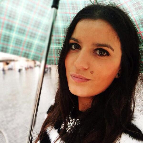 nelafurtado's tweet photo. Camino de Madrid a ver lo mas bonito de la capital http://t.co/QRFKbpSfCt