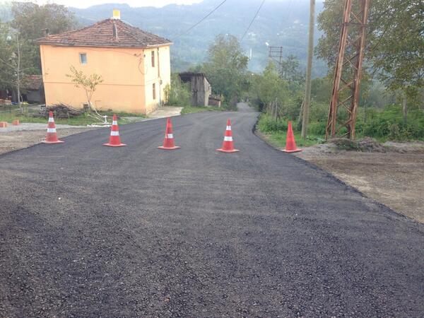 KorganBld's tweet photo. Sıcak asfalt calışmalarımız devam ediyor http://t.co/frpocId2W2