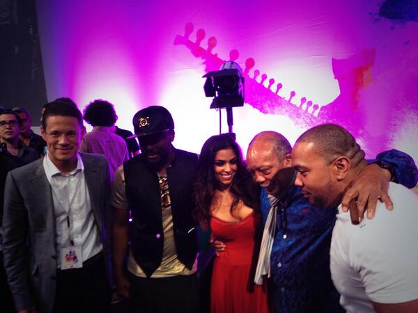 QuincyDJones's tweet photo. With the winner of the @DubaiMusicWeek talent search... @xriss_jor !!! - with @iamwill @Timbaland @BadrJafar http://t.co/q3ED9zq5Cy