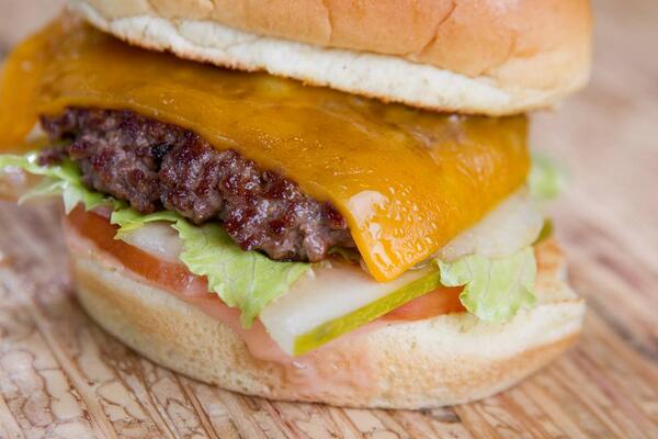 EBNatHarbor's tweet photo. Cheeseburger, anybody? http://t.co/gzEclDufJF
