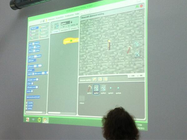 CoderDojoBe's tweet image. en ja hoor: de eerste Minecraft kloon is alweer gepasseerd #coderdojoBE #brussels #showandtell