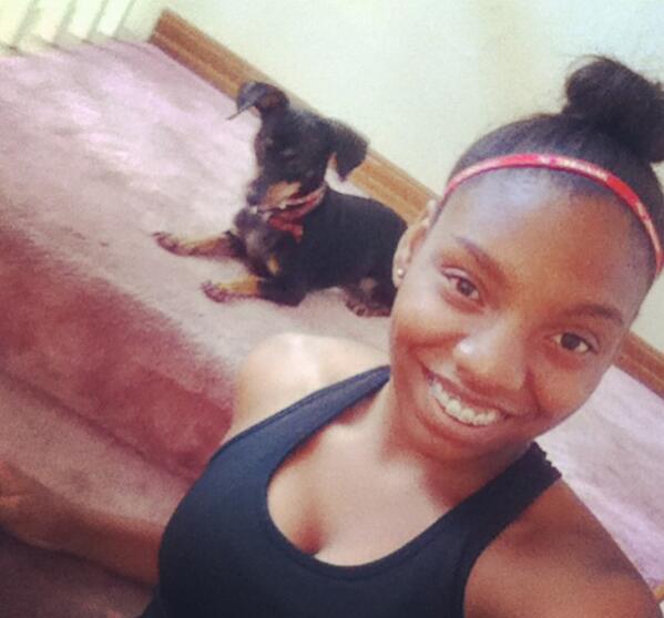 taylorjoycee's tweet image. Chilling with my day 1😂👌 #myonlyfriend #shegetsme #kbye ✌️