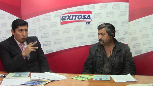 Exitosaica's tweet photo. EN VIVO CON SECRETARIO DE EDUCACION Y CULTURA: AMERICO JIMENEZ  Síguenos en vivo: http://t.co/iMM34HoVTR http://t.co/8JnzUkaNDZ