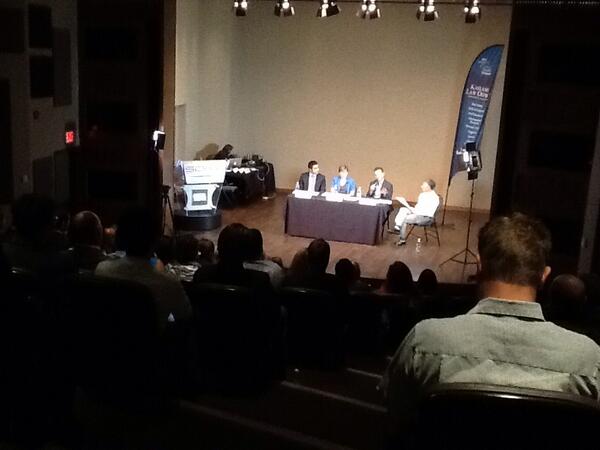 Russcir's tweet image. Conversations with the Titans.  Sell out crowd