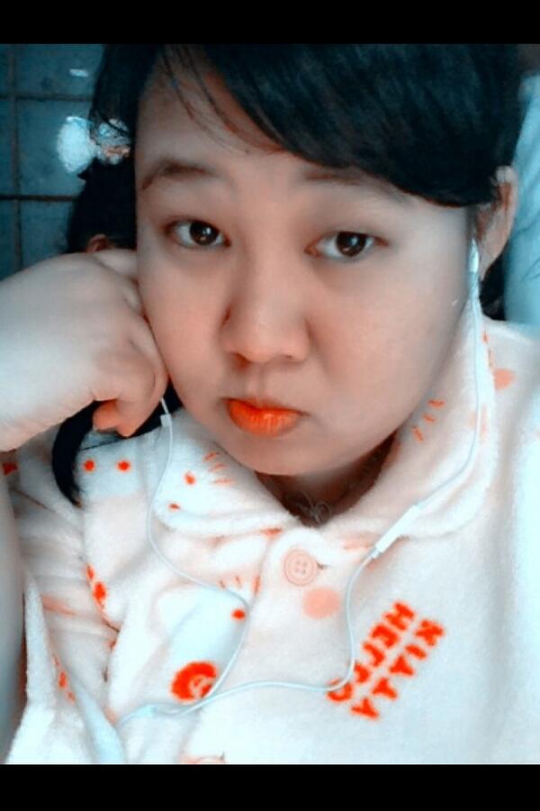 VArisaka's tweet photo. Oyasuminasai http://t.co/QWEsMX8xxX
