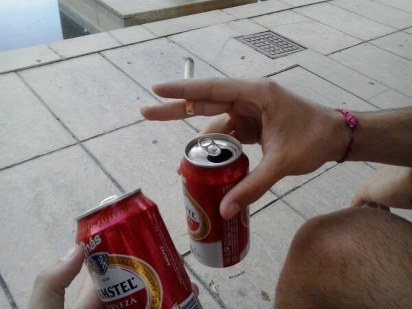 rafamiragost's tweet photo. Típica imatge abans d'un concert d'@obrintpas , i que no siga l'última. @sergi_belda http://t.co/FGpASsUs0n