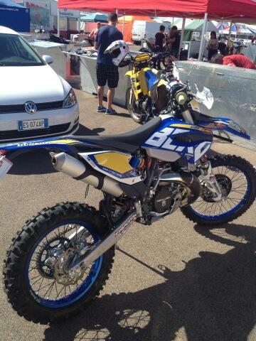 cgrt96's tweet photo. Nearly ready @cgrt20 @ShoraiPower @ridepg #RidersEdge @AandERacing #cgrt #Husaberg #sixdays #olbia http://t.co/1v1Ms51Bvw
