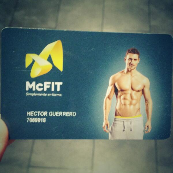 Hgserrano's tweet photo. ¿Os gusta cómo he salido en la foto que me han hecho para el carnet del gimnasio? http://t.co/0PNfLquwhe