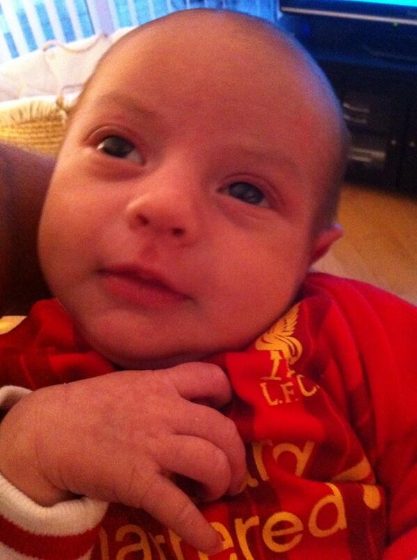 neilcollo28's tweet photo. Liverpool looking good but worried about Rooney he's looking sharp. http://t.co/7v5631OyOT