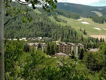 “<a href="/VailonSale/">Vail on Sale</a>: Stay at the <a href="/TheWrenatVail/">The Wren at Vail</a> at Vail for just $105 per night. Book here: bit.ly/1h1wKP2 ”