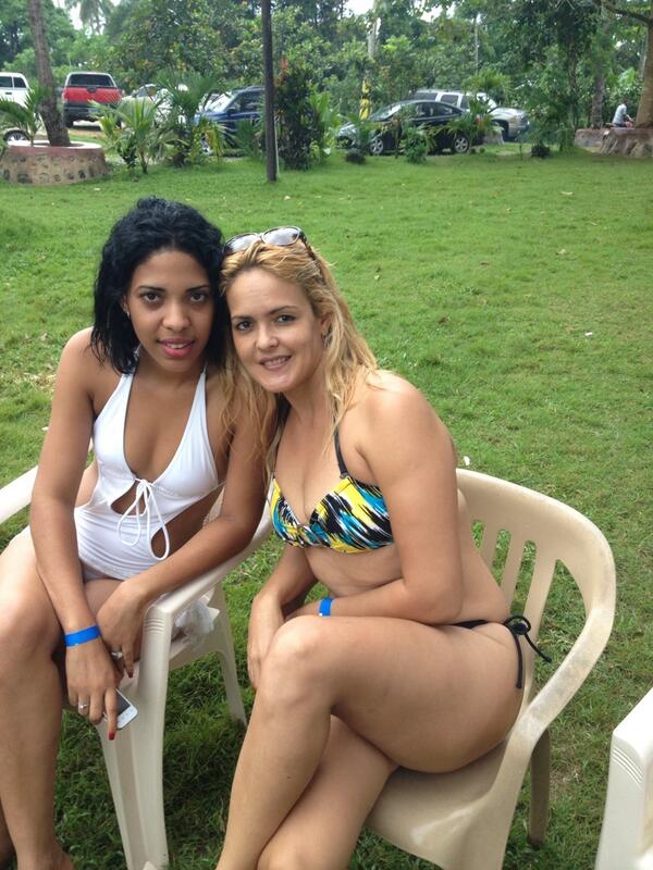 irciakelly's tweet photo. Disfrutando. http://t.co/cYdwQl1rIC