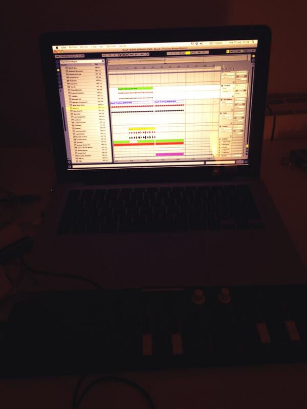 alburmorano's tweet photo. Nuevo remix en camino @edbangerrecords http://t.co/7jMfpX2xuJ
