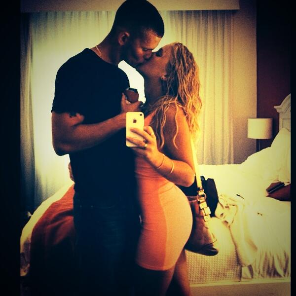 sfoss44's tweet photo. @ATMACHA #hiskisses #loveyou #ForeverandAlways 💋♥️ http://t.co/I4XUZdntHy