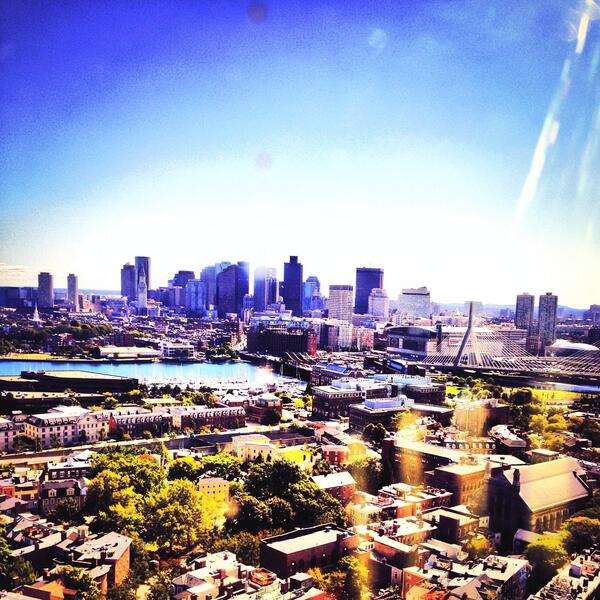thomasnielsen95's tweet photo. Great City :) #Boston #BigCity #3weeks #BunkerHill #Skyscrapers http://t.co/cgB0Dl3oKy