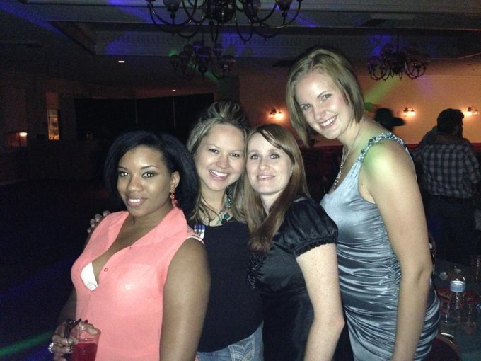 10 year High school reunion#goodtimes http://t.co/9nfKagRKcK