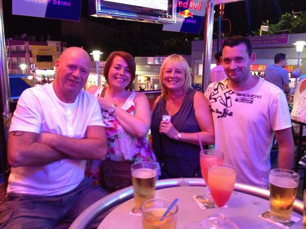 BevSykes2012's tweet photo. Love this pic of the Bessie's #Magaluf http://t.co/cxyDoWV0rL