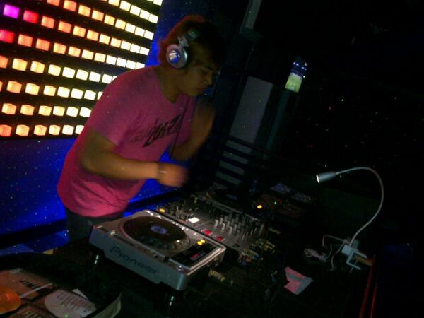 REDBEATCommunit's tweet image. Info boking...DJ ALFRINANDO || RUMUS