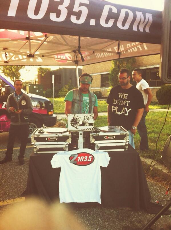 Novita_Wellness's tweet photo. @CanadasFlyestDJ @CanadasFlyestDJ: Spinning LIVE from #Novita Wellness! #Z103.5 #LiveOnLocation TODAY http://t.co/FTEm5kZkrB
