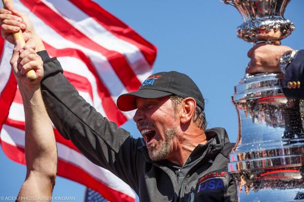 « Cette course ne sera plus jamais la même » <a href="/LarryEllison/">Larry Ellison</a> patron d'<a href="/OracleTeamUSA/">ORACLE TEAM USA</a> vainqueur 34e #AmericasCup