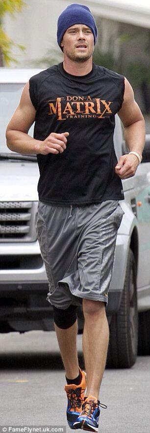 DBDonamatrix's tweet image. DMT everything, everyday w/ @joshduhamel #matrixworkout #matrixmindset #matrixgear