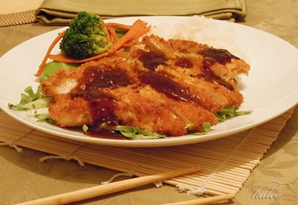 apiunggunbar's tweet photo. Happy lunch all, tambah energi buat capai goal hari ini :D  http://t.co/qPZt5LWYNj http://t.co/3PZ3rnDc7A