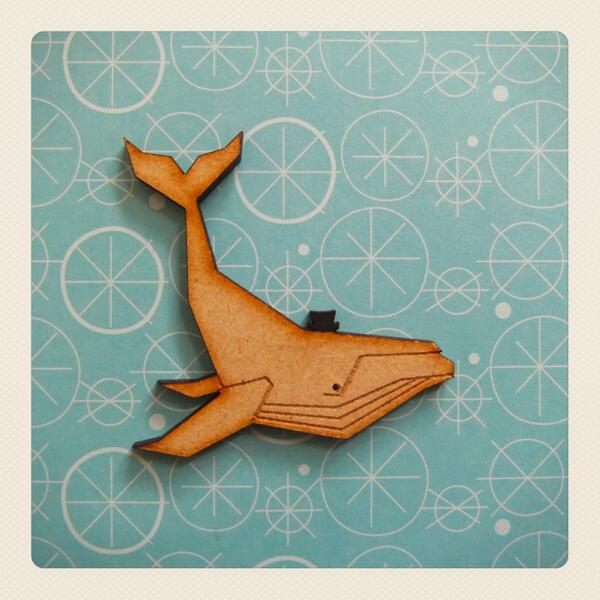 papertale's tweet photo. A new addition to my brooch family...meet Charles, the whale with a hat. http://t.co/wkmEjHCCAv