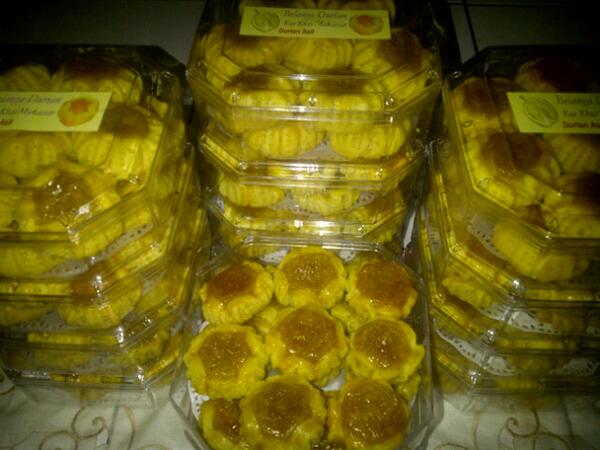 luci_cakery's tweet photo. Belanga Durian enk dan gurih isi Durian asli.....  Yummy. http://t.co/06I8GgCwNZ