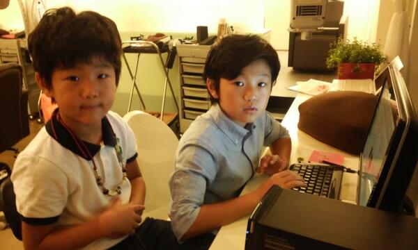 actorjonghyuk's tweet photo. 기분조타....울새끼들 http://t.co/zt5oQTh17j