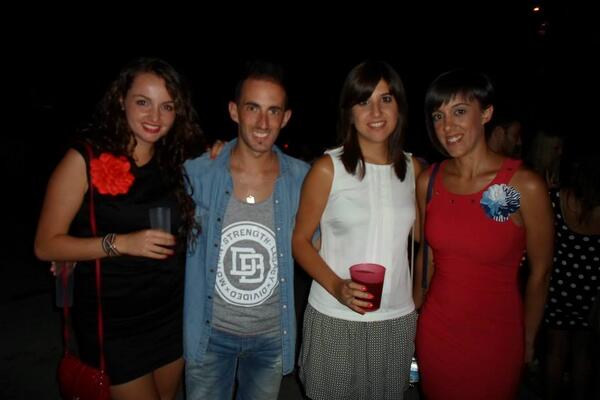 ana_514's tweet photo. feria pruna 2013 @ciskito_19 @mitblanco3 @inmamed http://t.co/bPdpS8ju4n