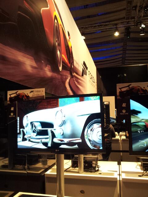 gaming_bunker's tweet photo. Forza on xbox one stand! http://t.co/OacqFyaVYb