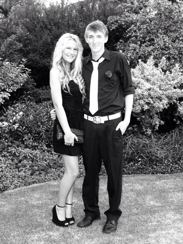 Simon_Drennan's tweet photo. Happy birthday to this pretty girl, hope you have a great day @jen_purchase http://t.co/yzEFdrVYgs