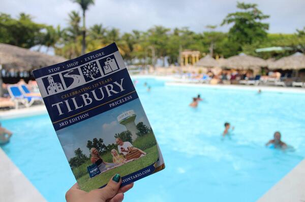 TDRproject's tweet photo. #TilburyMagazine relaxing by the pool in Puerto Plata, Dominican Republic! Great Shot by Amy! http://t.co/cKbgKUhCfF