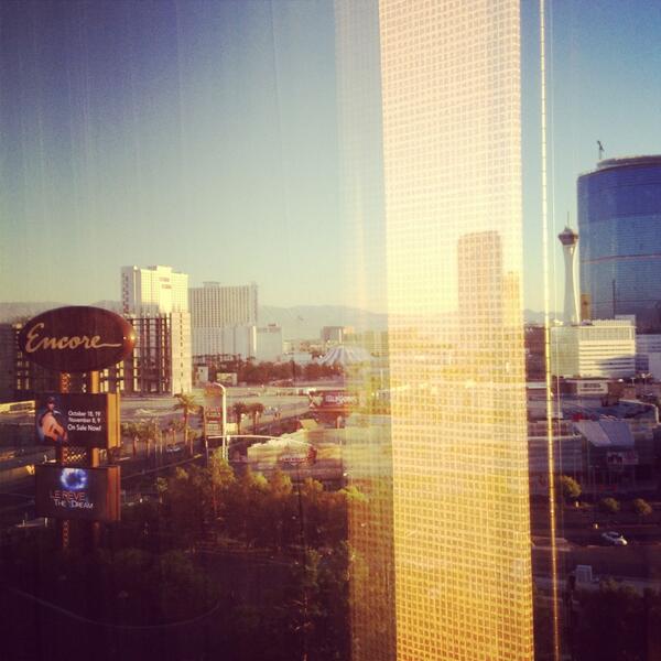 martinsolveig's tweet photo. Good mo Vegas http://t.co/UcHXWTVuWL