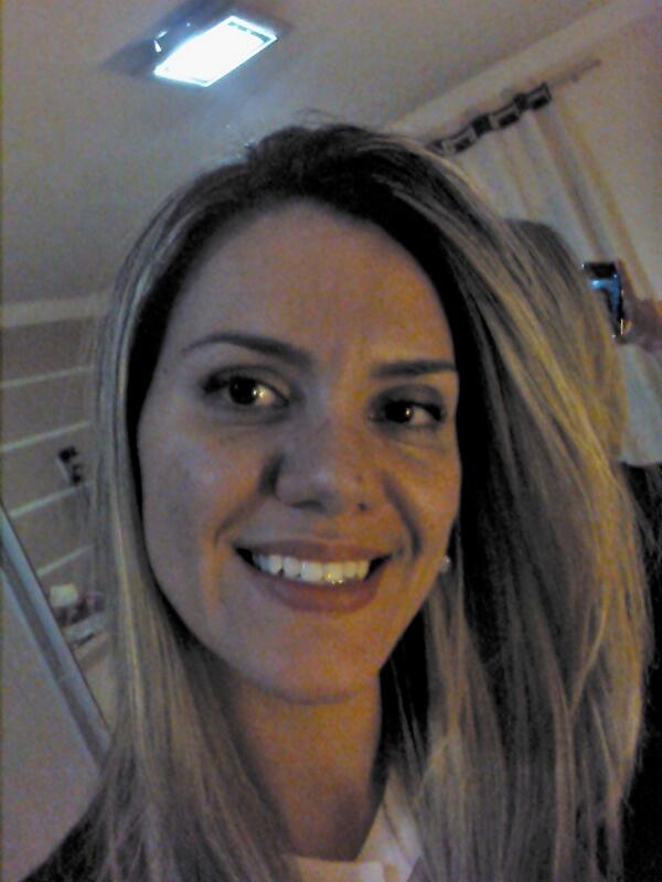 Moscattini's tweet photo. Eu Faço #DESAFIOGODLLYWOOD http://t.co/BvY9XWVSj1