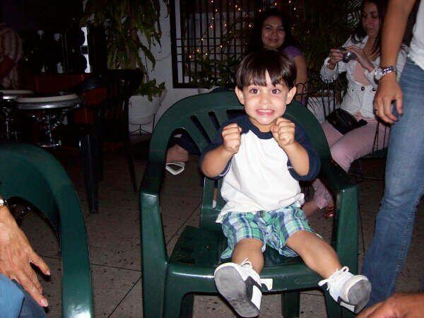 carla0715's tweet photo. Mi hijo una de sus muecas de chiquitico 2 añitos q tiempos han pasaso 5 años http://t.co/mqo0cZJdlq