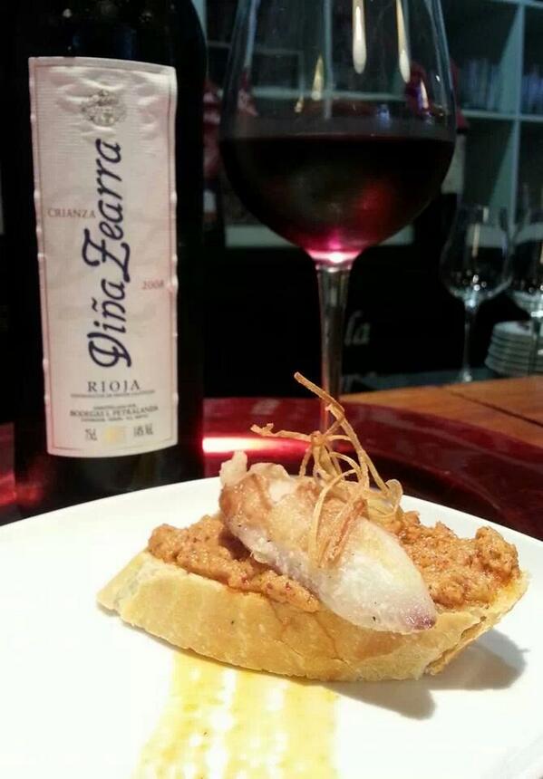 El Pincho-Pote de hoy Solomillo de Rape en nido Romescu con Crianza Viña Zearra! Pincho-Pote tambien en la Bodeguita!
