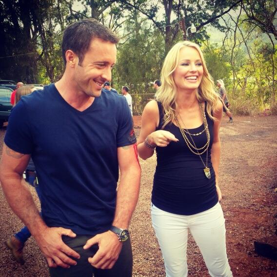 Alythebeachbum's tweet image. I wish my job was that hard. "@BrookeAnderson: Hard at work. Swear. #SetFun #AlexOloughlin @HawaiiFive0CBS #h50 http://t.co/jvu9sbH0Jf”